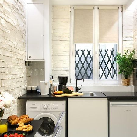 Lovely Place In A Quiet Area Between Invalides Et Eiffel Tower Apartment Paris Exterior photo