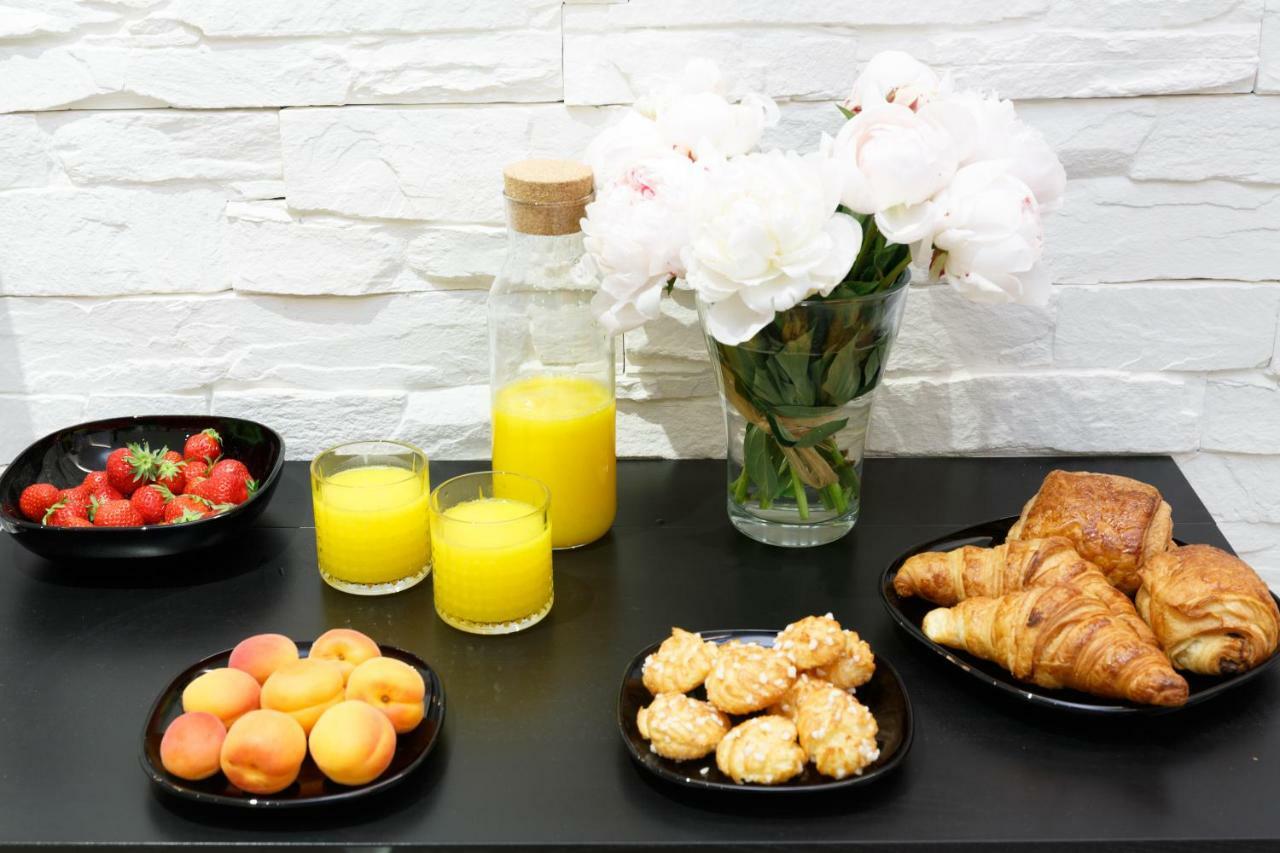 Lovely Place In A Quiet Area Between Invalides Et Eiffel Tower Apartment Paris Exterior photo